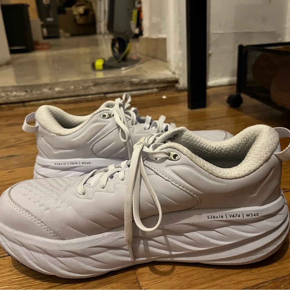 Hoka Women’s Bondi SR